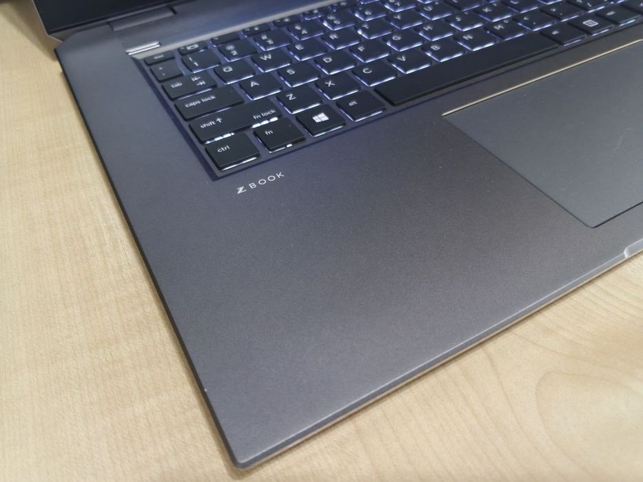 HP ZBook Studio G5 15,6" IPS FHD/CORE™ i7 - 9850H/16GB DDR4/512GB NVMe