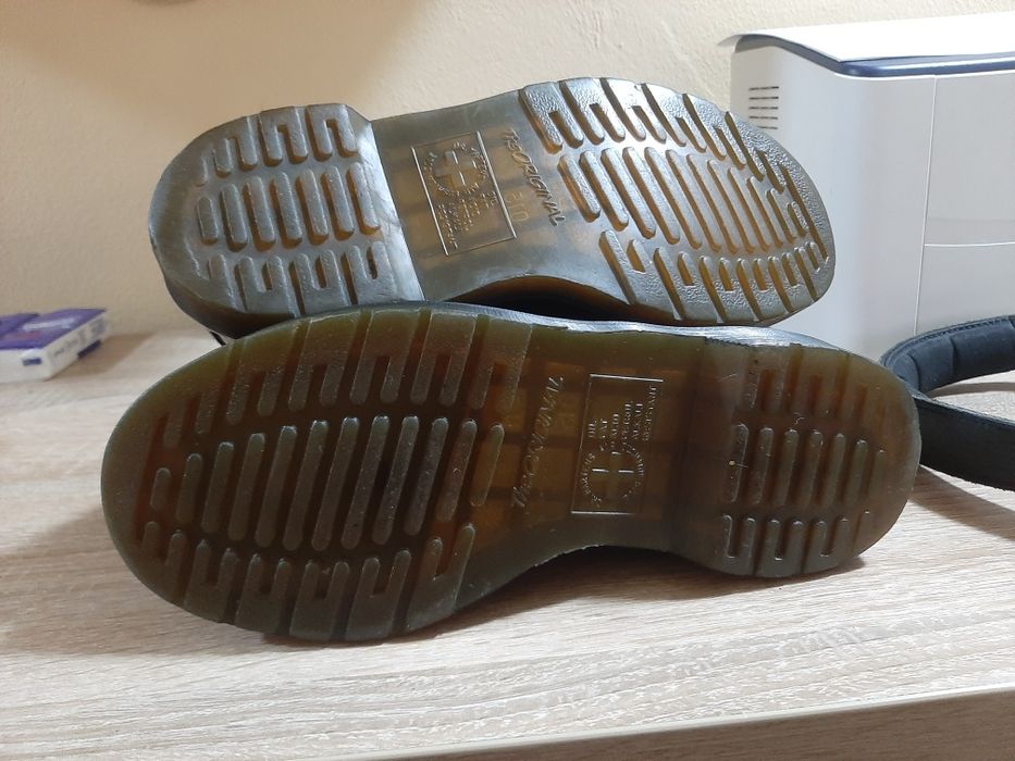 vand bocanci  Dr Martens m 36
