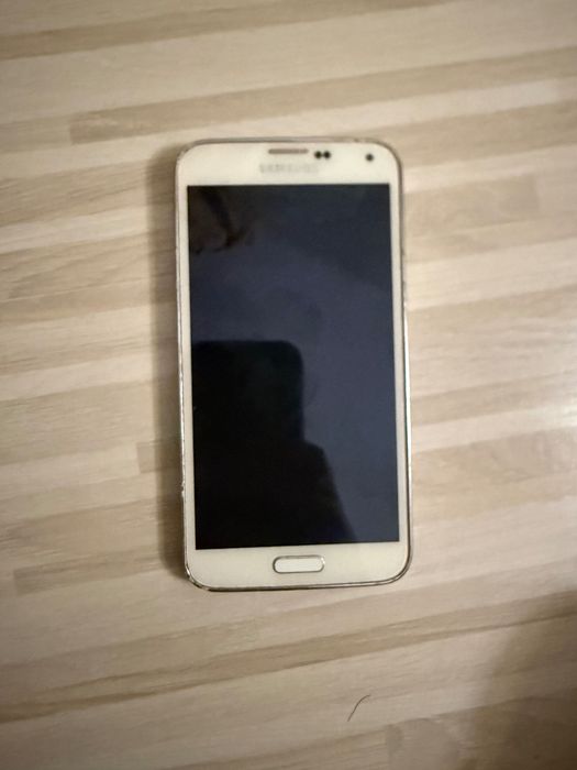 Samsung Galaxy S5 бял