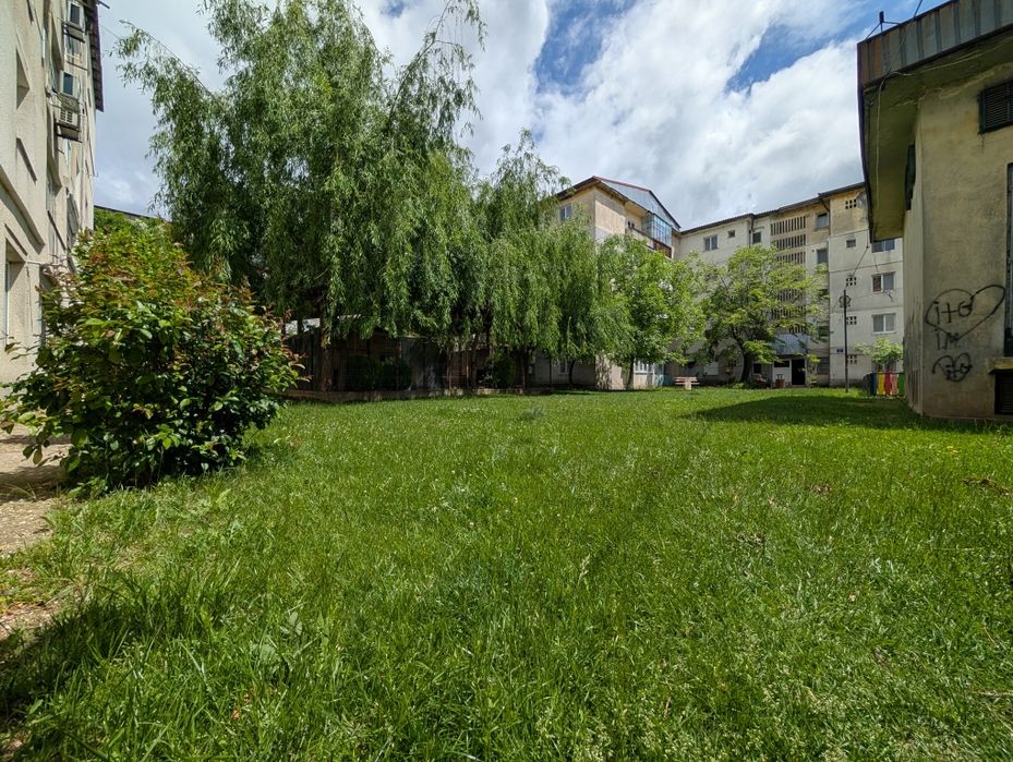Apartament 2 camnere decomandat Centrală Renovat | Etaj 3/4