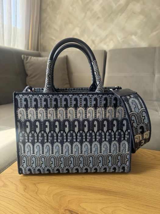 Дамска чанта Furla оригинална