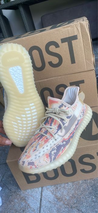 Yeezy  boost 350