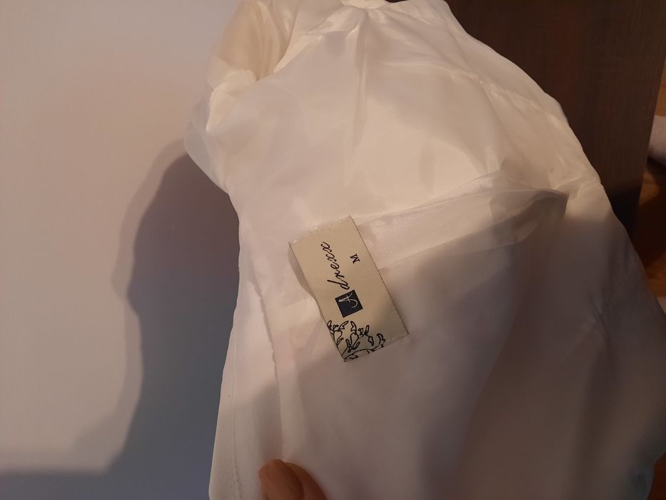 Vand sacouri în stare foarte buna