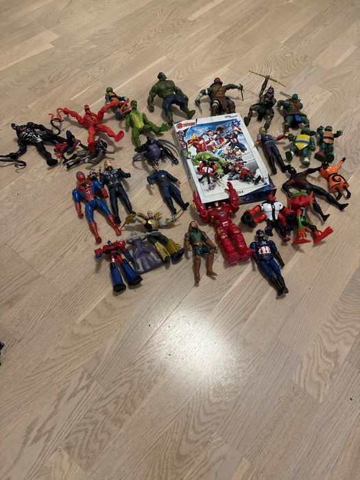 Игрушки супергероев (ниндзя, марвел)