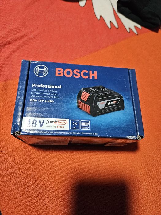 Vând acumulator bosch nou,sigilat de 5ah