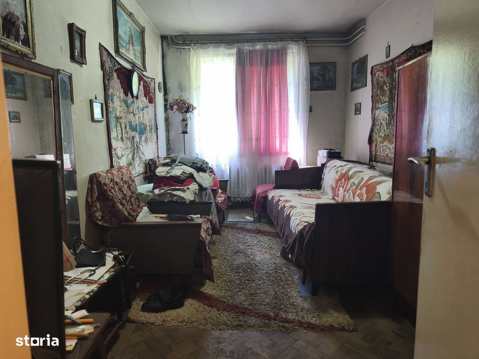 Apartament cu 3 camere pe Aleea Baița — fotografia 1