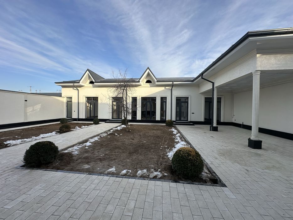 Уй сотилади.Уч кахрамон Айри ота махалласи