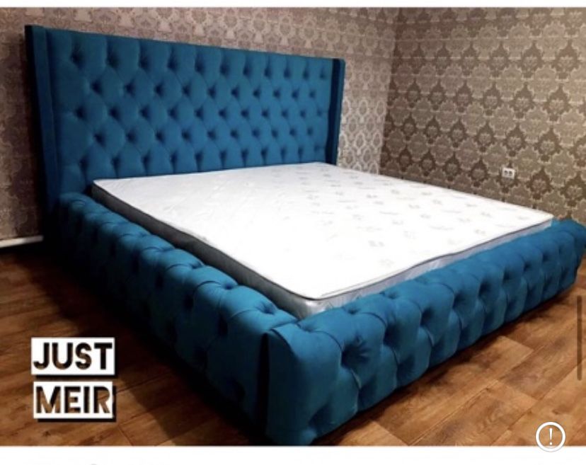 Двуспальная кровать