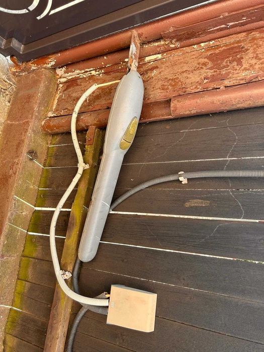 Poarta din aluminiu 200× 210 cu motor si 3 telecomenzi