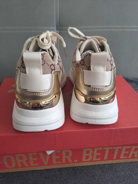 Дамски маратонки