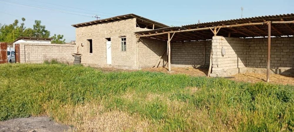 Uy sotiladi 2 xonali viremerka molxona