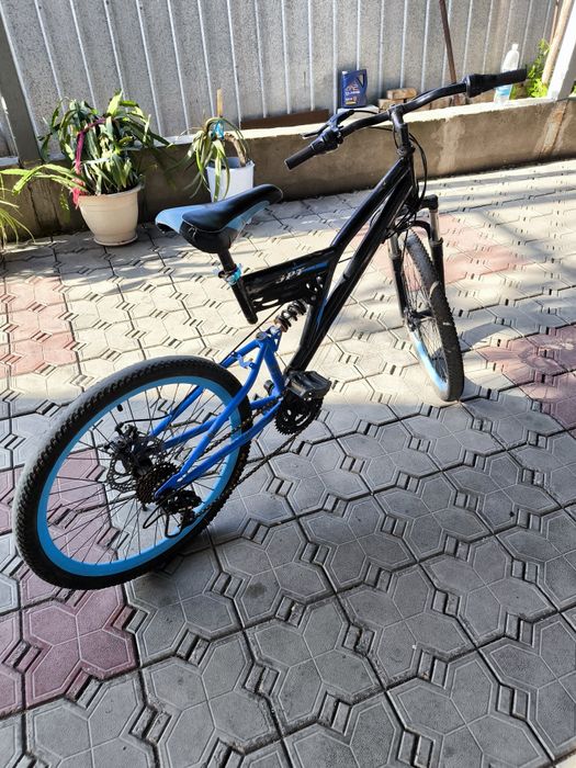 Продам два велика.