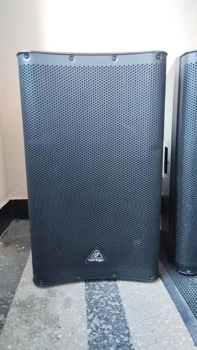 Продавам два броя Активни (Behringer) модел (DR115DSP) тонколони!
