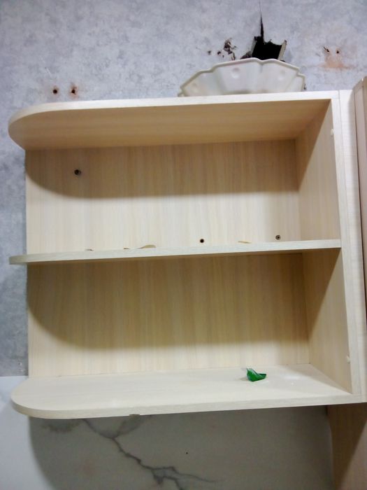 Продам кухонный гарнитур 80000 торг