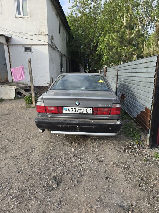 Продам бмв е34 520