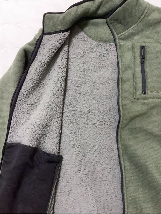 Jacheta Broker’s polar imblanita barbati