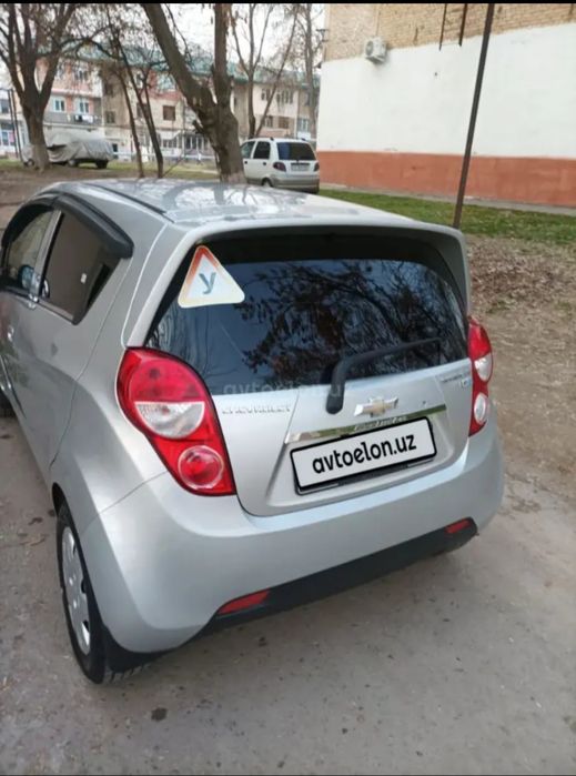 Zo‘r holatdagi avtomobil – hoziroq sotib oling!