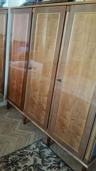 Продам спальный гарнитур