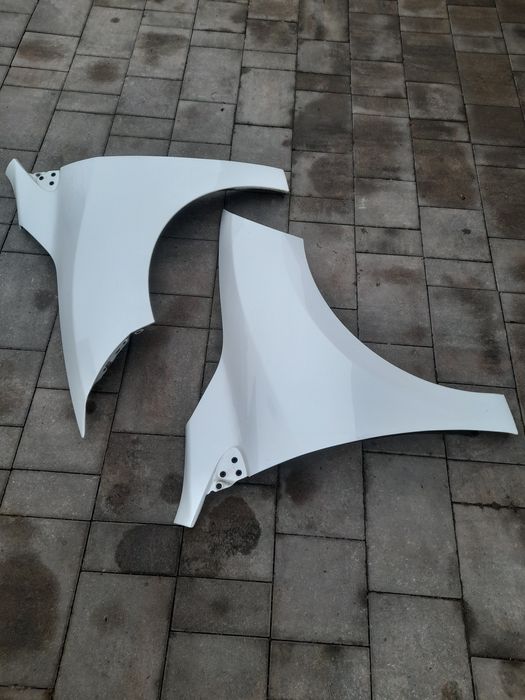 Aripa Fata Stanga Dreapta Alba Renault Megane 3 An 2009-2016