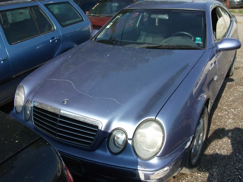 Mercedes E200, бенз на части