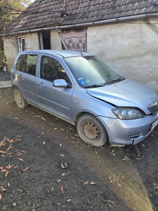 De vanzare .Mazda 2