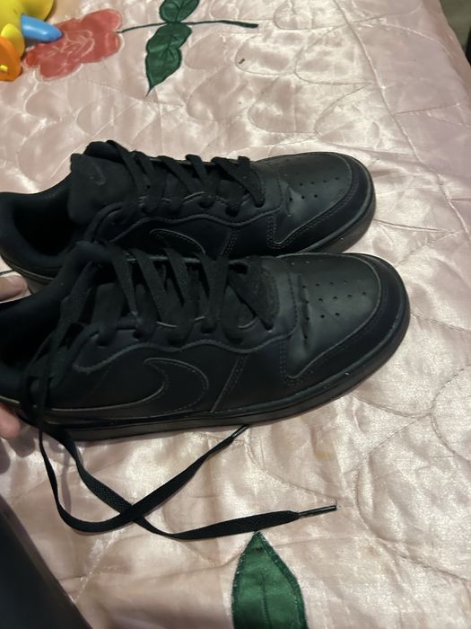 Vand Nike Teniși Court Borough Low Recraft negri marime 37