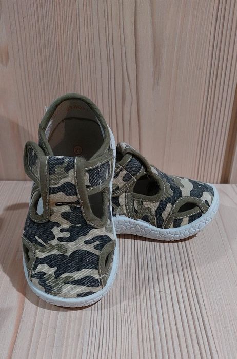 Сандали детские 21размер