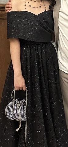 Продаю шикарное платье