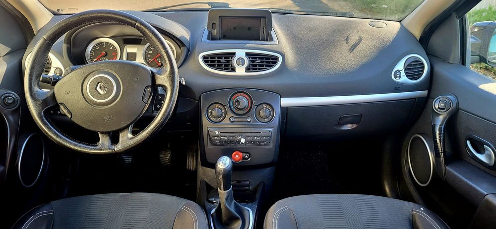 Renault  clio   2010 diesel 1,5