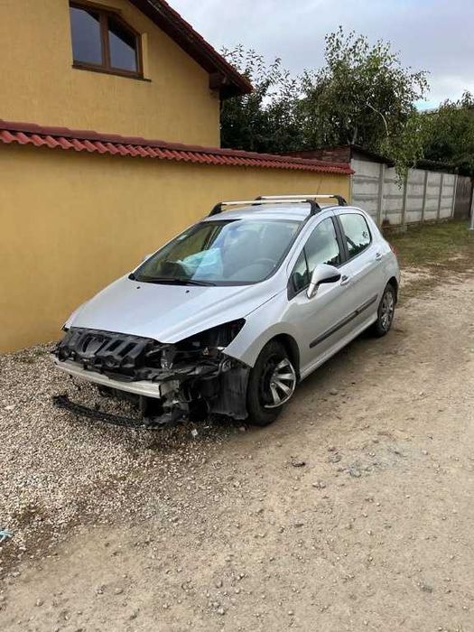 Dezmembrez Peugeot 308 1.6 Hdi 9hr 112 cai 6 trepte 30000 km din 2012