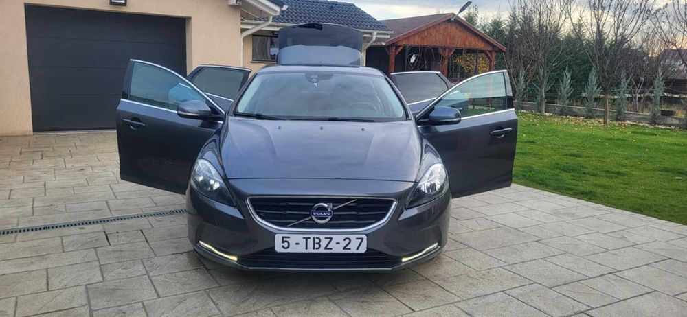 Volvo V40 Model R_Design