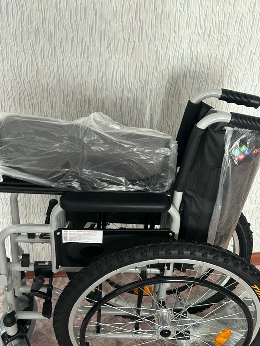 Прогулочная инвалидная коляска