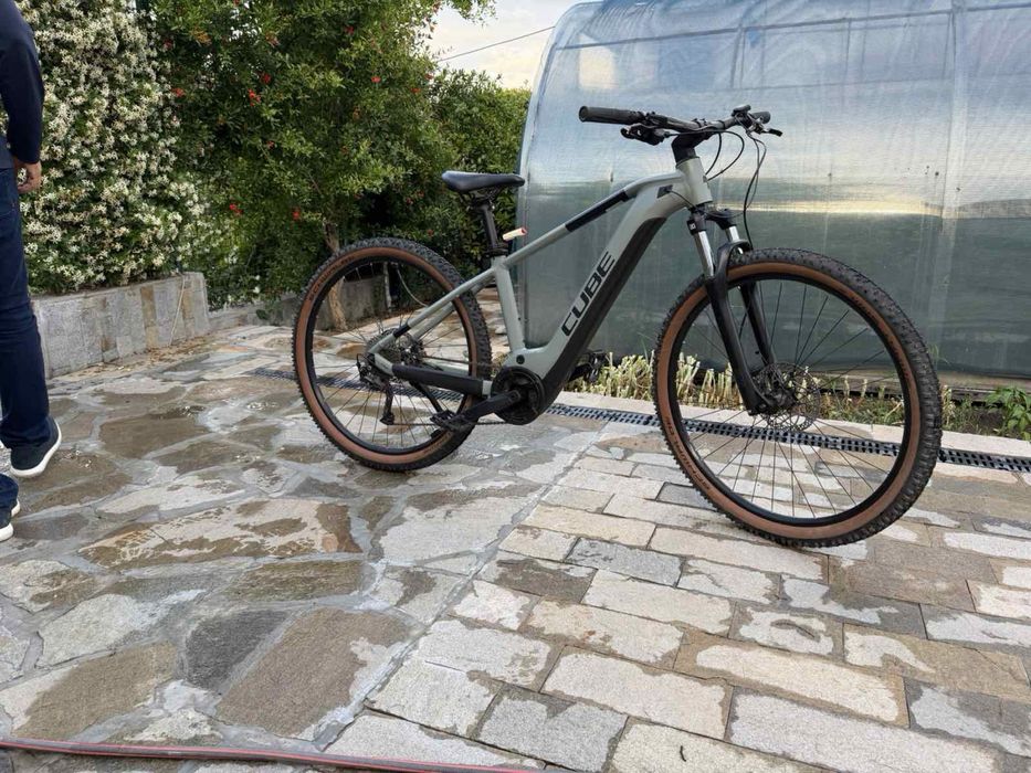 Cube Hyb 800 Ел Колело