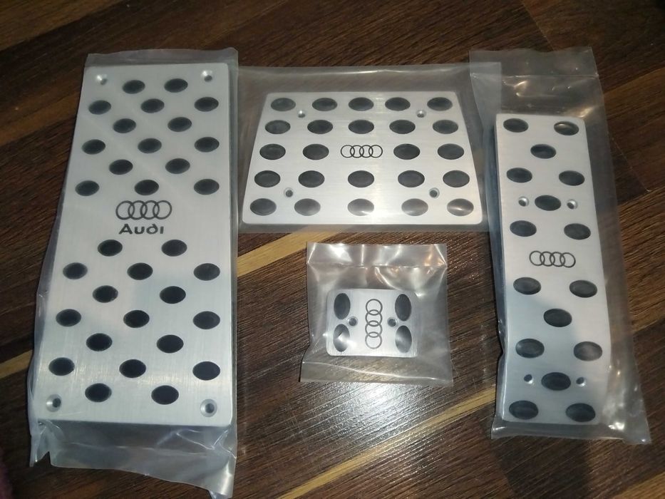 Накладки на педали Audi Q7