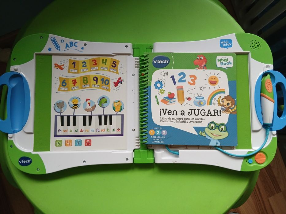 Vtech Magi book на испански език с книга за няколко нива на езика