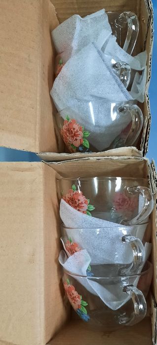 Чайный сервиз -прозрачный с рисунком