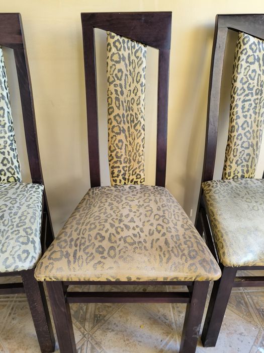 Трапезен комплект – маса + столове