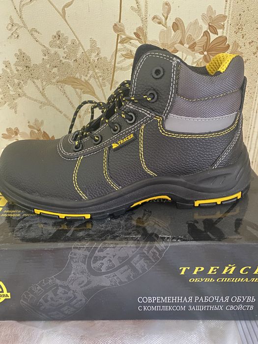 Продам спец одежду новую и б.у.