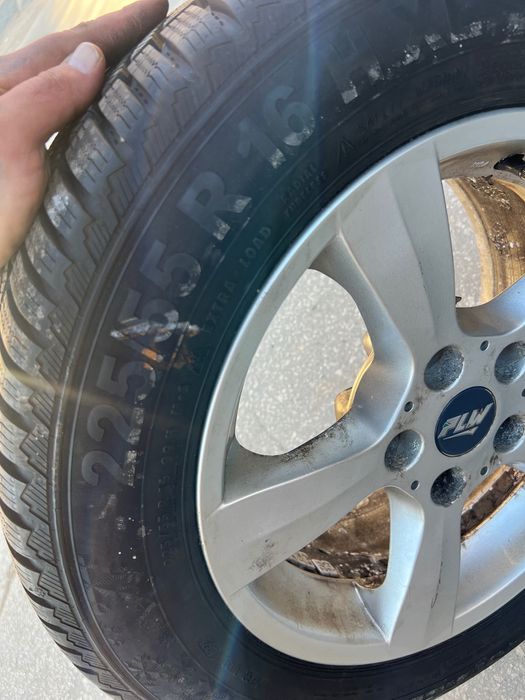 Продавам джанти с гуми r16