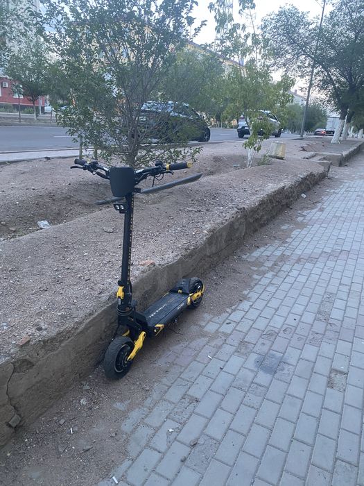 Электро самокат Теверан