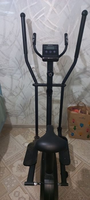Эллиптический тренажёр Genau Elliptical GN-101