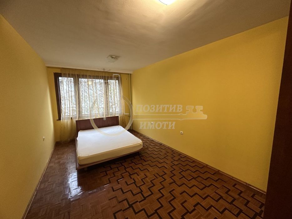 Дава се под наем Тристаен апартамент в София, Оборище - 120 кв.м за 800 € - Снимка #9