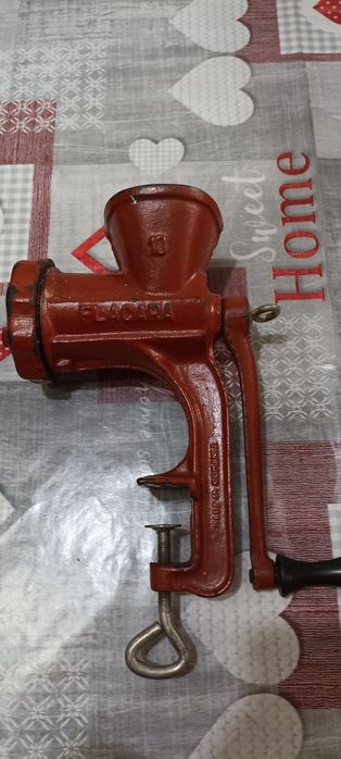 Ръчни мелачки за зеленчуци и месо