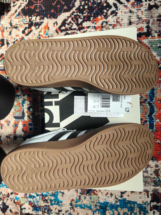 Adidas Court 3.0  37 1/3