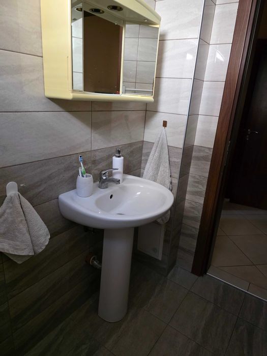 Дава се под наем Двустаен апартамент в Плевен, Идеален център - 65 кв.м за 350 € - Снимка #4