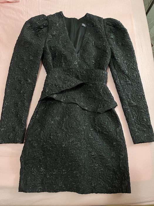 Черна рокля Zara xS размер