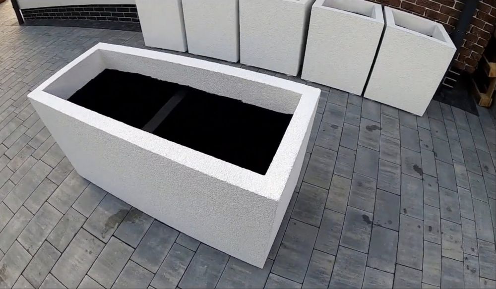 Jardiniere din beton culori din care puteți alege.