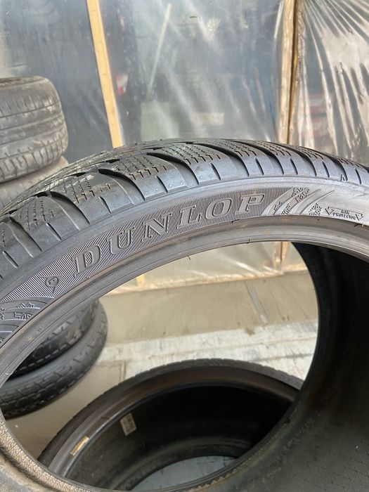285/30/21 Dunlop зимний