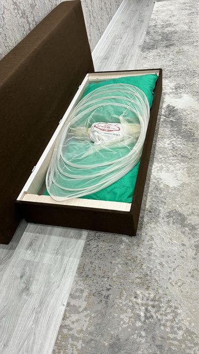 Продам диван в хорошем состоянии