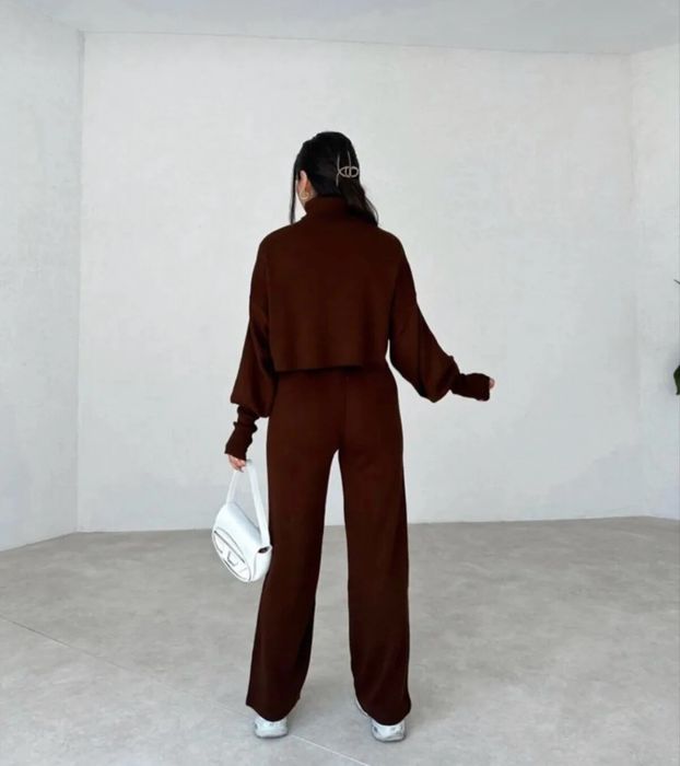 Дамски плетен комплект